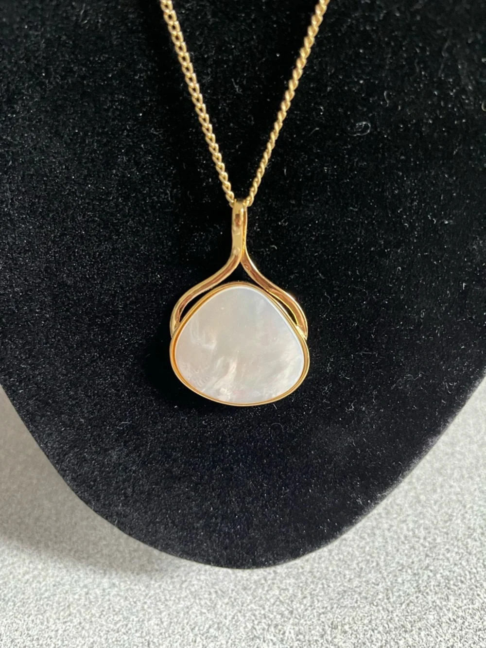 Gold Toned Pendant Necklace with White Mother-of-Pearl - Picture 2 of 9
